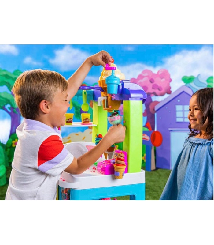 Camión de helados Play-Doh Kitchen Creations Ultimate con 27 accesorios, 12 latas, sonidos realistas