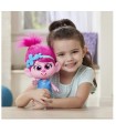 Muñeca Trolls Poppy con Vestido