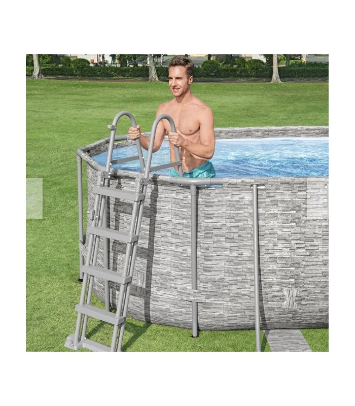 Piscina estructural ovalada Bestway 56716 con capacidad de 13430 litros de 5.49m de largo x 2.74m de ancho x 1.22m de alto