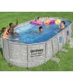 Piscina estructural ovalada Bestway 56716 con capacidad de 13430 litros de 5.49m de largo x 2.74m de ancho x 1.22m de alto